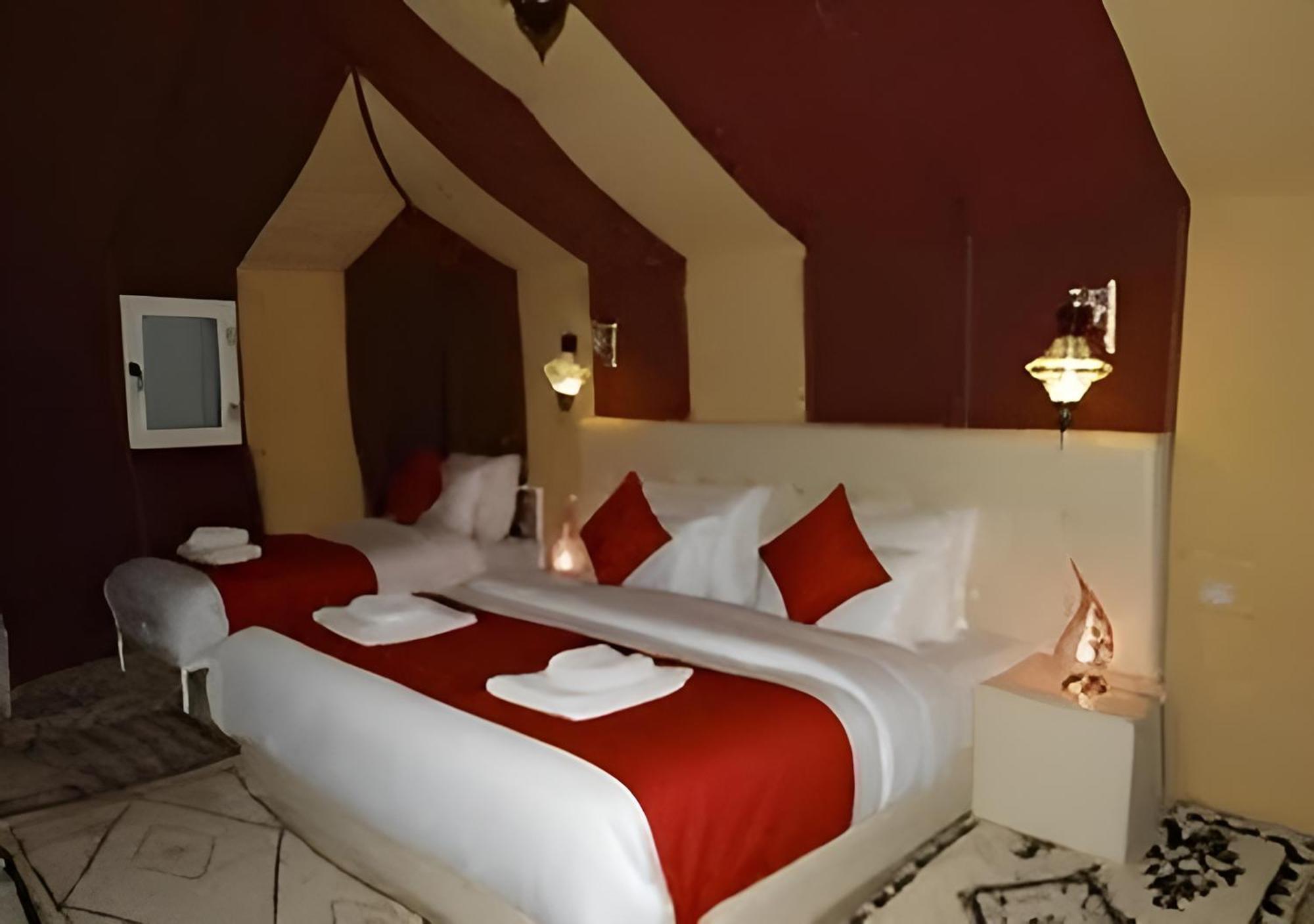 Merzouga Lovely Luxury Camp Exterior photo